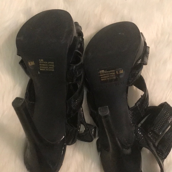 Black heels - Picture 4 of 4